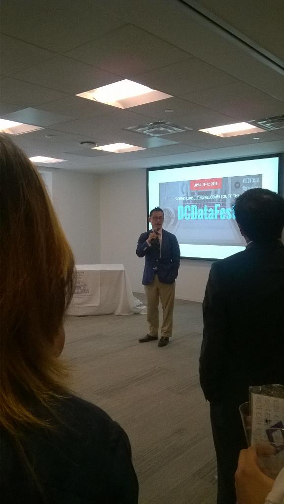 EdDieterle's tweet image. Albert Lee (@Ajlee429) from @summitdistrict kicking off #dcdatafest. Good luck #students!