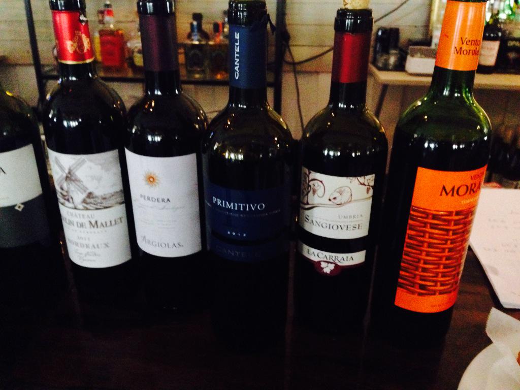 #spring #wines released on our wkd menu! #Ceviche &amp; our #chorizo burger marries perfectly! <a href="/jeff/">Jeff Clavier</a> Beasley band tonight