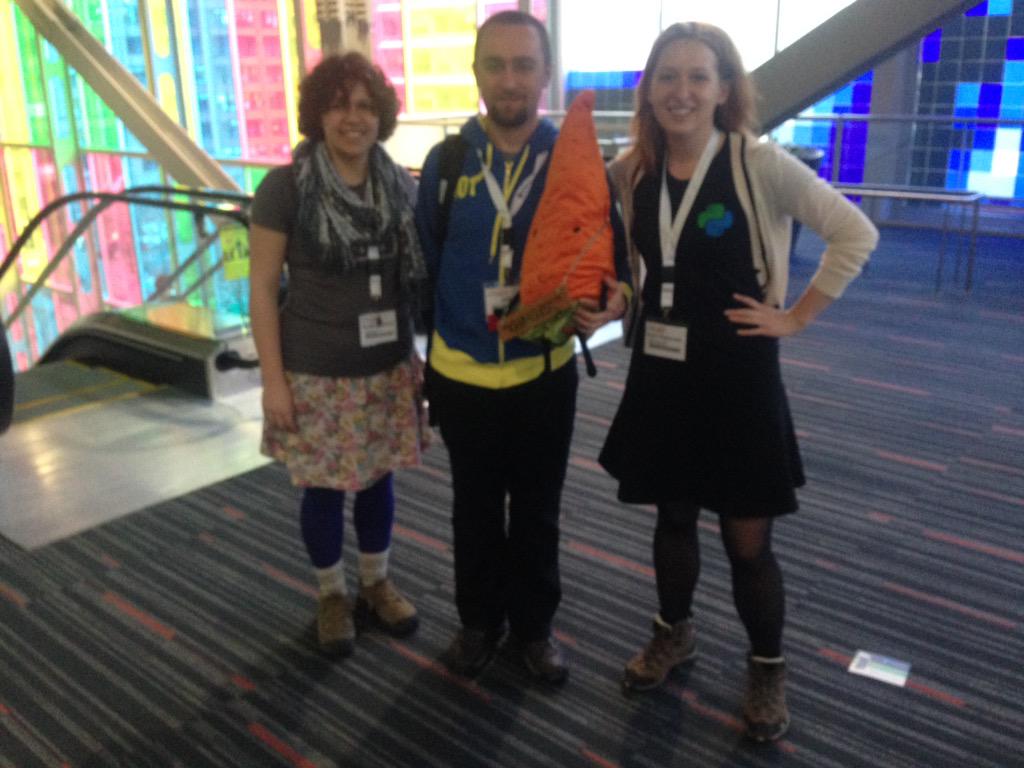 kstepniowska's tweet image. Preparation for #DjangoCarrots @ggCarrots #PyCon2015 @smguermond with our #Python friends