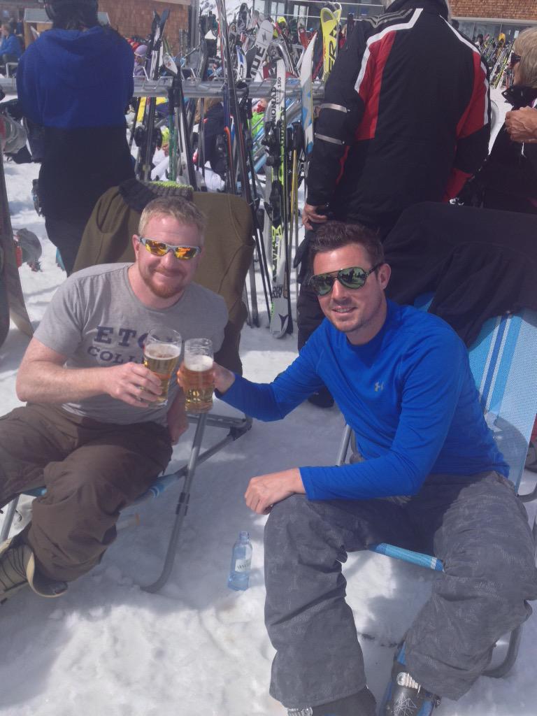 Raising a glass at 2:22 for the great man #RIPRichie