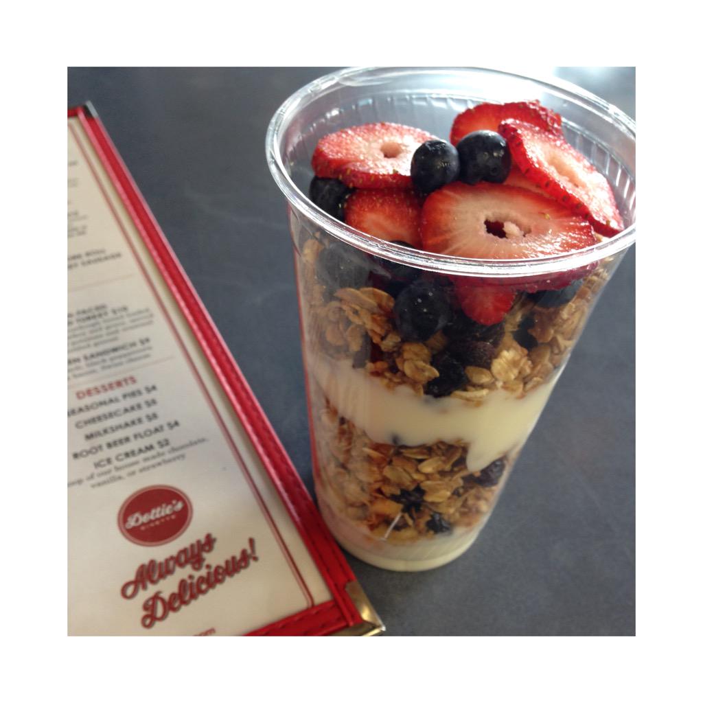 New on the menu - granola to go!
#eatinghealthy #phillyfood #breakfast #dinerfood #dottiesdinette #phillyfoodie