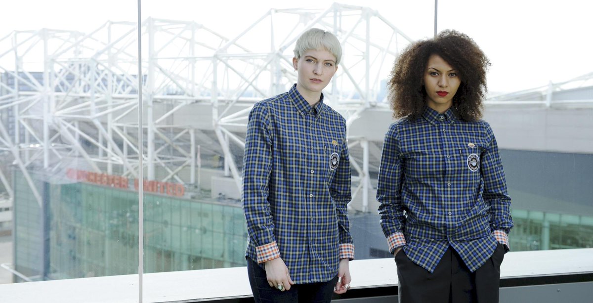 Tim_Burgess's tweet image. Win a Tim Peaks @BenSherman1963 shirt! David Lynch got his today. He loves it! Just RT this. Winner Sunday 10pm. YEAH