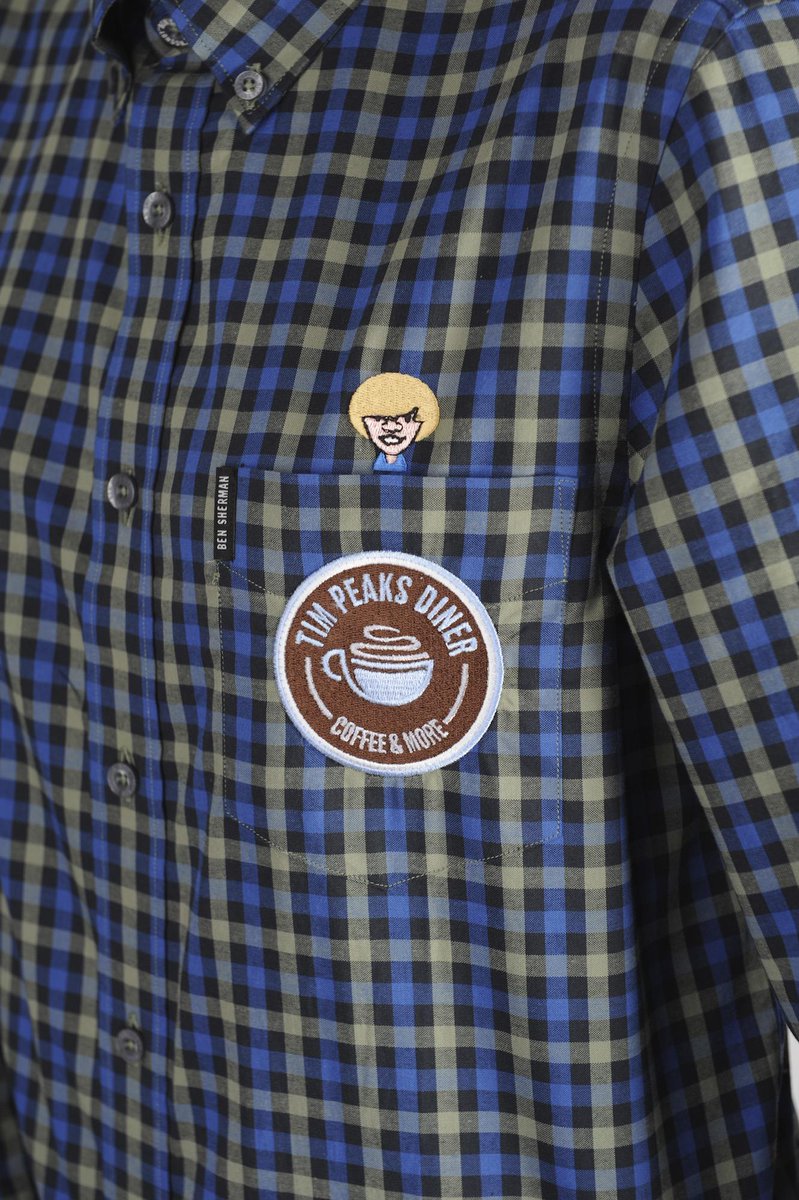 Tim_Burgess's tweet image. Win a Tim Peaks @BenSherman1963 shirt! David Lynch got his today. He loves it! Just RT this. Winner Sunday 10pm. YEAH