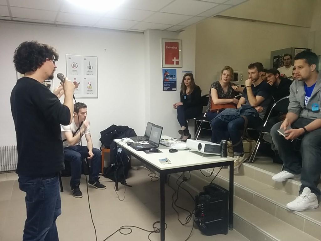 ecolemultimedia's tweet image. 15min de réflexion,30 sec. pr présenter son pitch,les groupes se forment,les idées se mettent en place!#HTML5GAMEJAM
