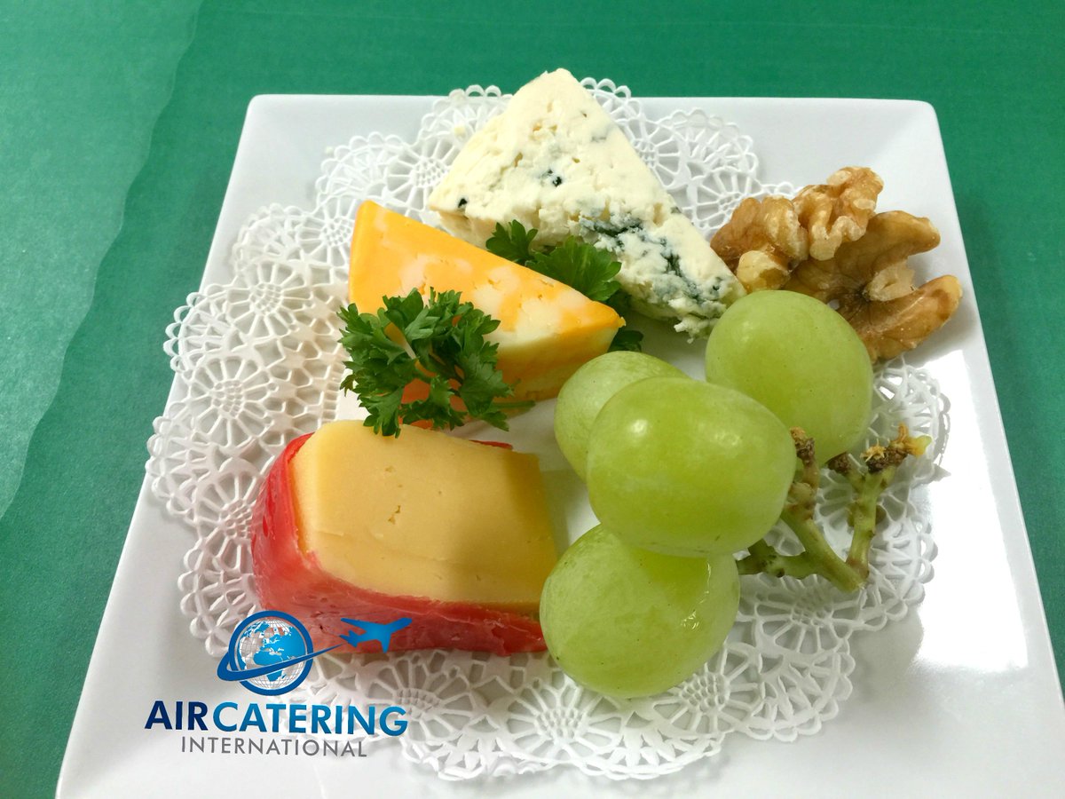 AirCateringIntl's tweet photo. For the #cheeselovers out there!  #gouda #colbyjack #brie #appetizer #catering #foodFRI #foodporn #airlinebusiness http://t.co/dMHJCZ1nib