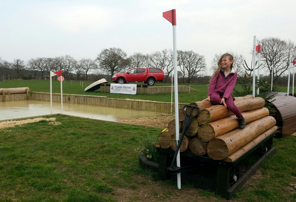 BaronHalpenny's tweet photo. Getting ready for #NDHT15 #HorseHour #lincsconnect #Lincolnshire @BEVolunteers ... we're all ready for Eventing. http://t.co/iy5I7nM5Hf