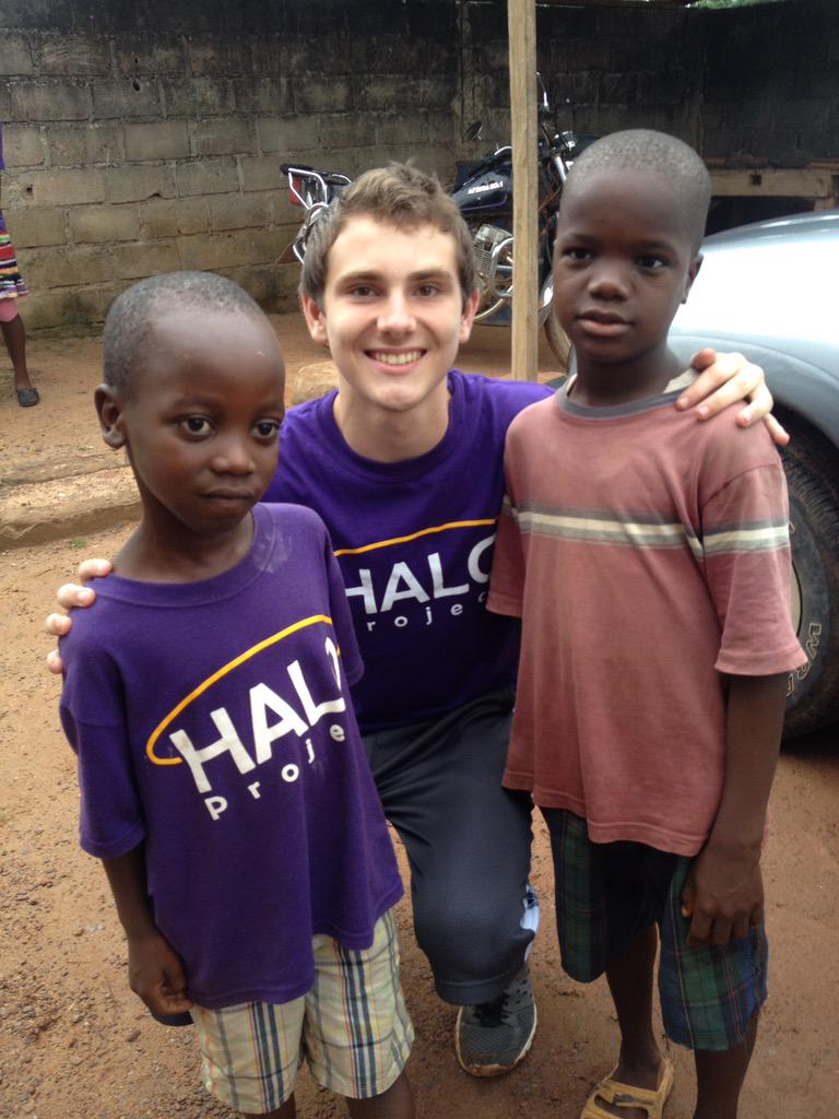 MyHaloProject's tweet photo. This summer chase gained 42 of the most wonderful siblings #NationalSiblingsDay http://t.co/IP6GjqNkhO