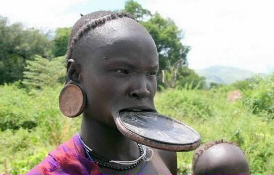 CountryProbs4's tweet photo. Wishing my lip was this big #goals http://t.co/H5gko7Jtw6