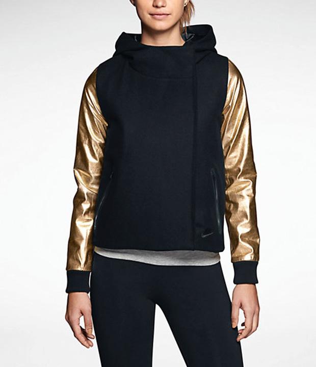 SELFmagazine's tweet image. A great varsity jacket never goes out of style @nike on.self.com/1JwH6Gv