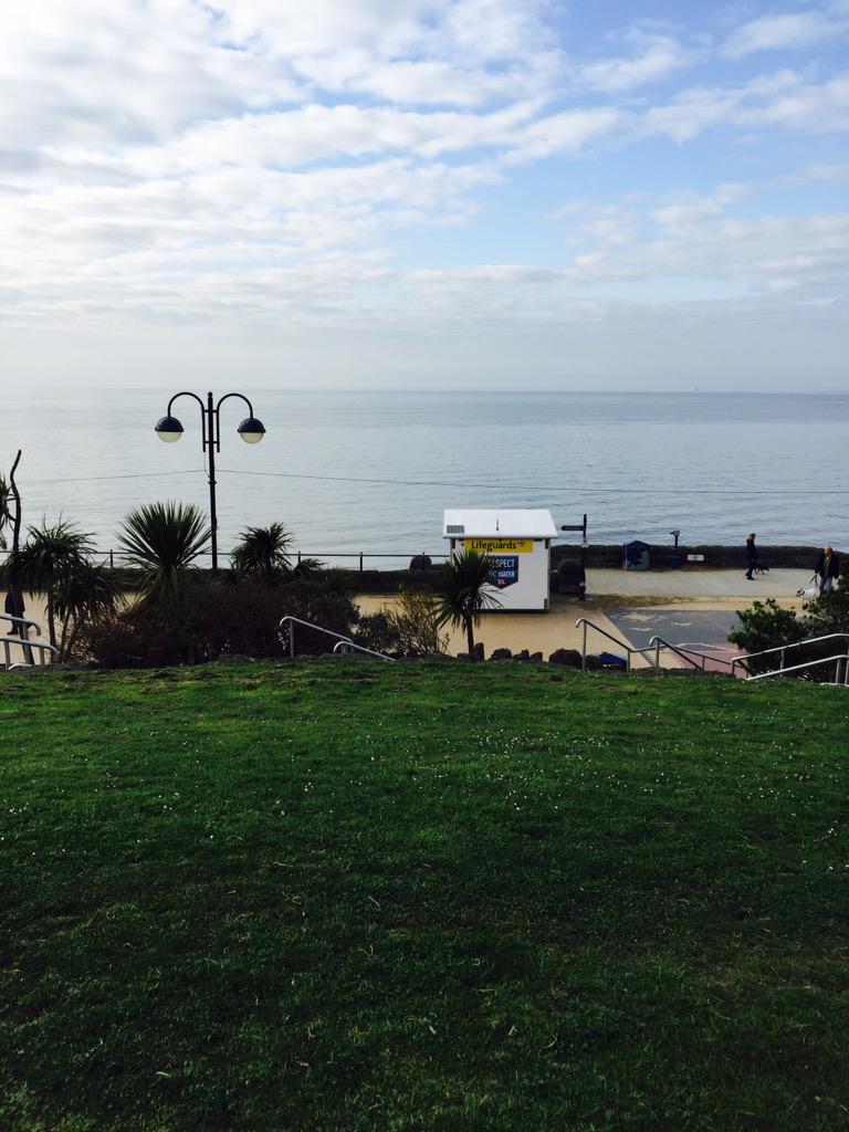 NdjohnJohn's tweet photo. Took my mum dolly john n auntie jayne Alexander for a family coffee at Marcos. Love Barry Island http://t.co/PstgOmkQxV