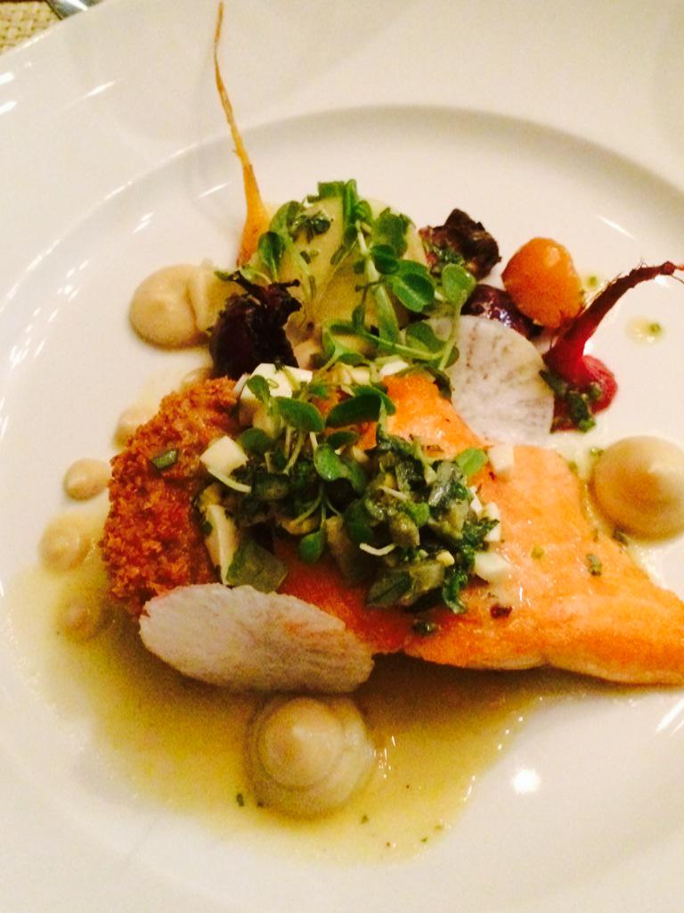 lilash_mac's tweet photo. Even better main course!! In my element with #OneingredientSA and #flagstonewines. Perfect Friday night!! http://t.co/V9XoPZ4qGv
