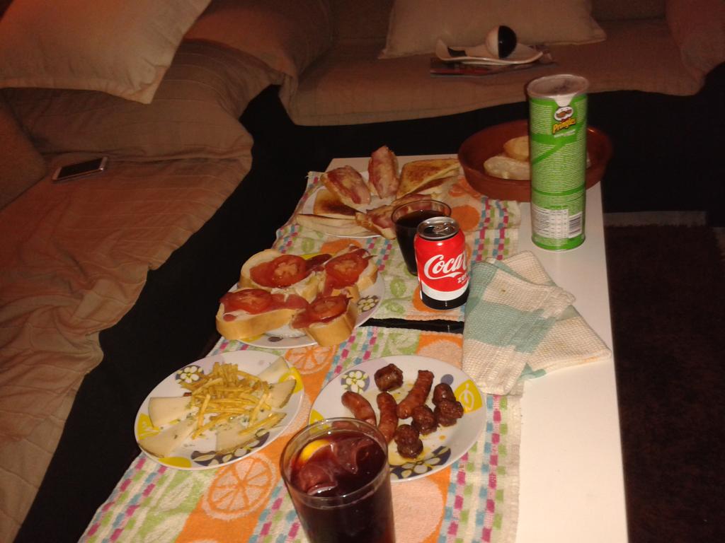 JuanJos89250086's tweet photo. Placeres de un dia de curro verdad @Maryjuanjo http://t.co/iDXfLoHbDu