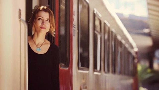 "Eğer birileri seni geleceğinde görmüyorsa, onları geçmişte bırakmanın vakti gelmiş demektir." 

/Elif Şafak/