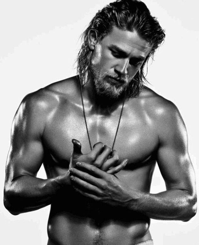 \" It\s Charlie Hunnam\s birthday! We\re just going to leave this pic right here. Well happy bday to me 