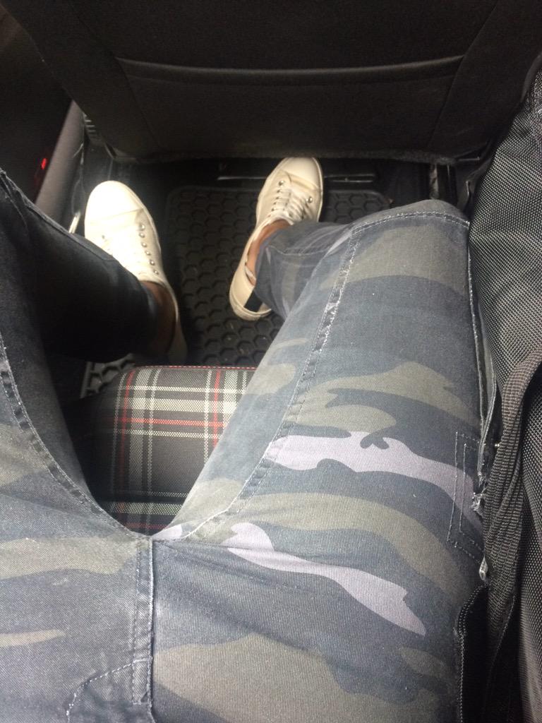 iRawn1c's tweet photo. Shoot. I was so excited for Conference that I forgot to wear pants. #findinc #LakasLoob2015 #NoShame2015 http://t.co/Ot4fWwrxzZ