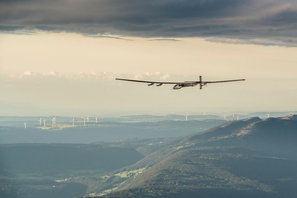 bertrandpiccard's tweet photo. With @solarimpulse, we want to bring positive emotions around the solutions to climate change #futureisclean http://t.co/q1ftKmHGUd