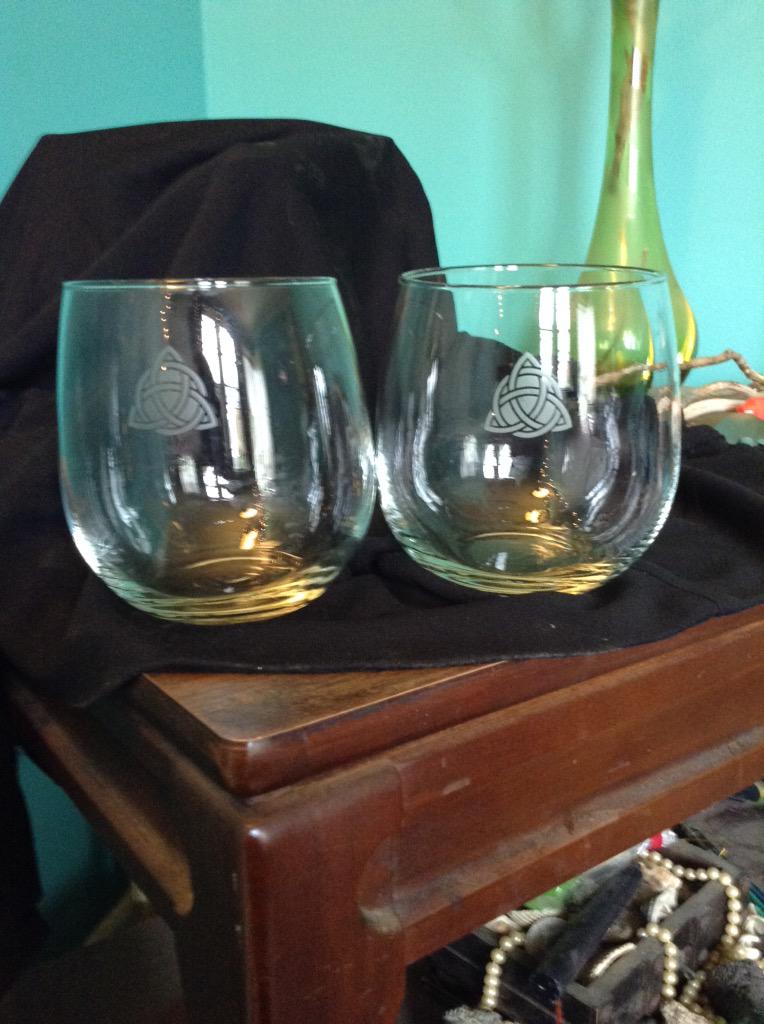 BetheyB's tweet photo. Stemless Red Wine Pair w/Triquetra...40$ shipping included US only

https://t.co/adBWWcbpTW http://t.co/w2eOtJKl0r