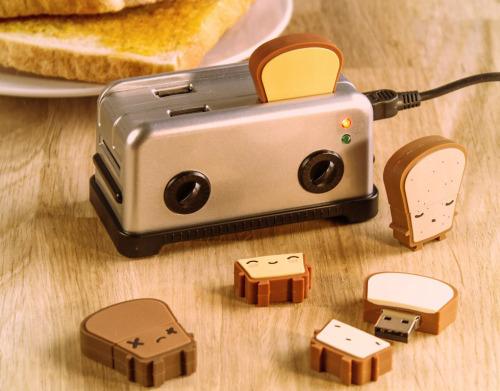ritu_patel369's tweet image. USB Toasts! This is such a cute idea!  #coolgadgets #usbdesign #toast