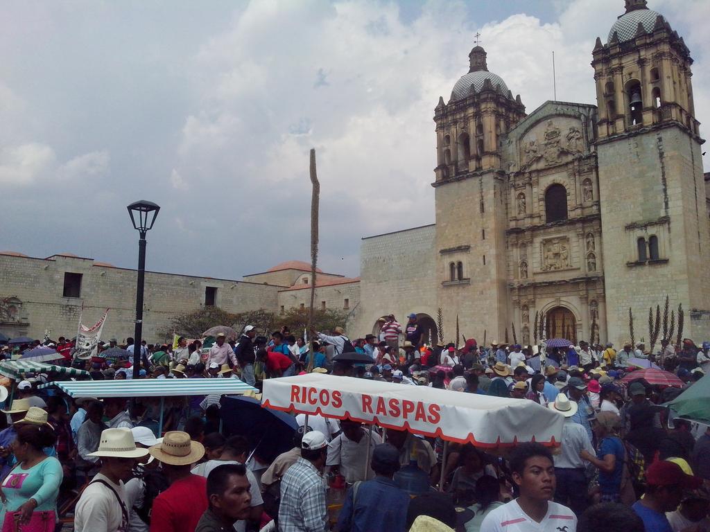 Nikolaselizalde's tweet photo. @S22mibloqueo concentracion en santo domingo http://t.co/otZYDDqDHv