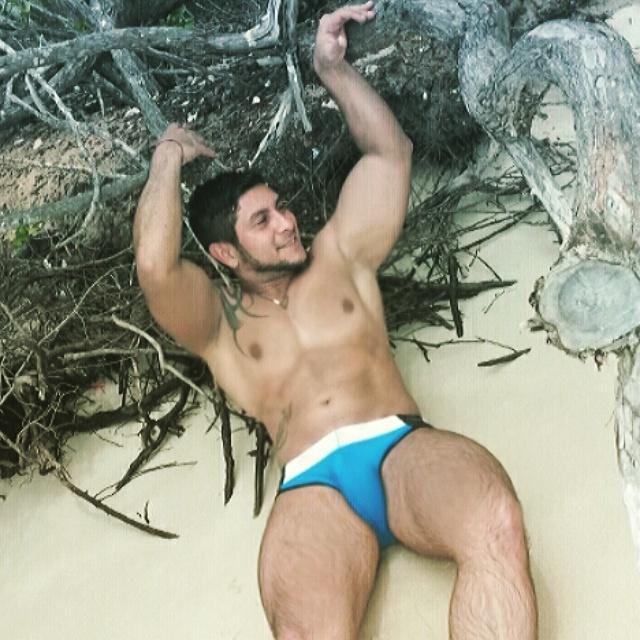 cesarchamo7's tweet photo. Trajes de baño TRITONS http://t.co/yXJ2cOMJxW