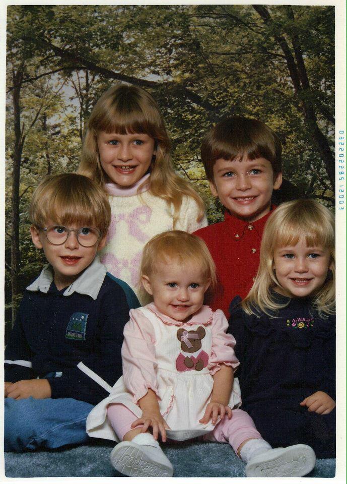 abbiethiebaut's tweet photo. #nationalsiblingday #matchingbangs http://t.co/eUbu59qG79
