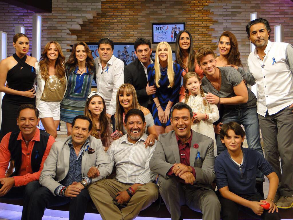 FansArg_MCET14's tweet photo. @osoriojua Ya estamos en el teatro Mi 💜 es Tuyo la función esta muy padre tu mañana aquí te esperamos http://t.co/m18mZOfTMg