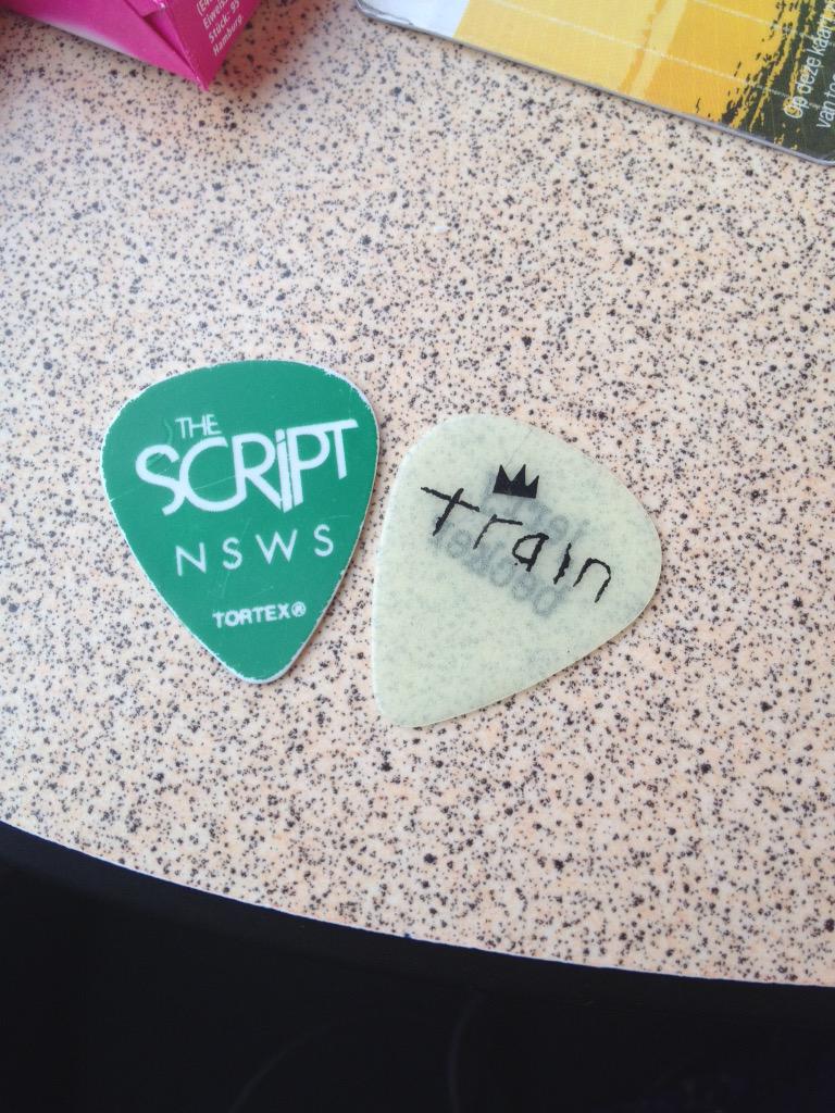 wearethescript_'s tweet image. Got these plectrums from Mark @thescript &amp;amp; Jerry @train a few weeks ago in Amsterdam. Gotta love &apos;em 💕