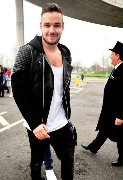 hey there, mind RTing for me loves? x