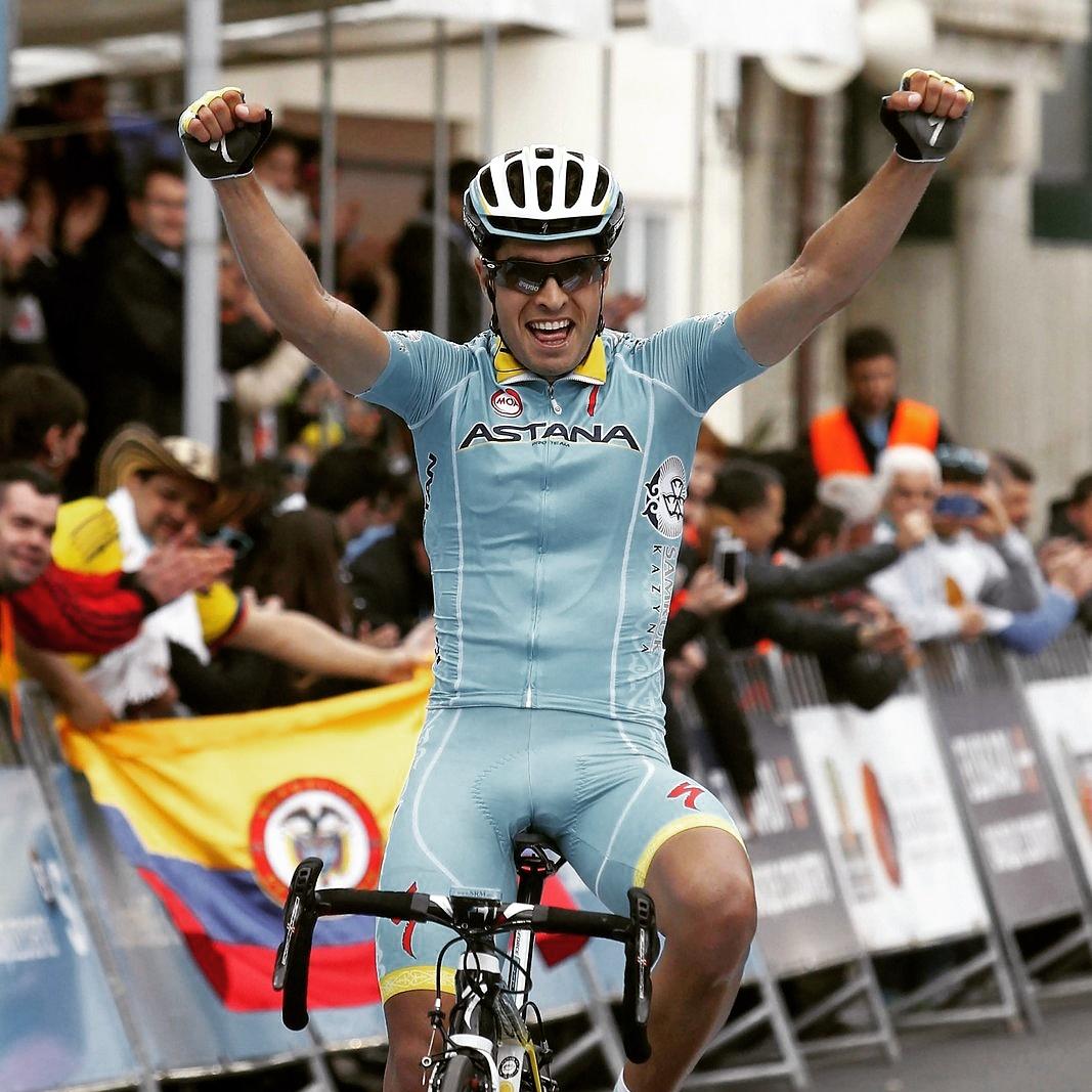 XDSAstanaTeam's tweet photo. Mikel Landa wins ST5 Vuelta al Pais Vasco #itzulia @MikelLandaTalde @bettiniphoto http://t.co/bPKnWRUsmv
