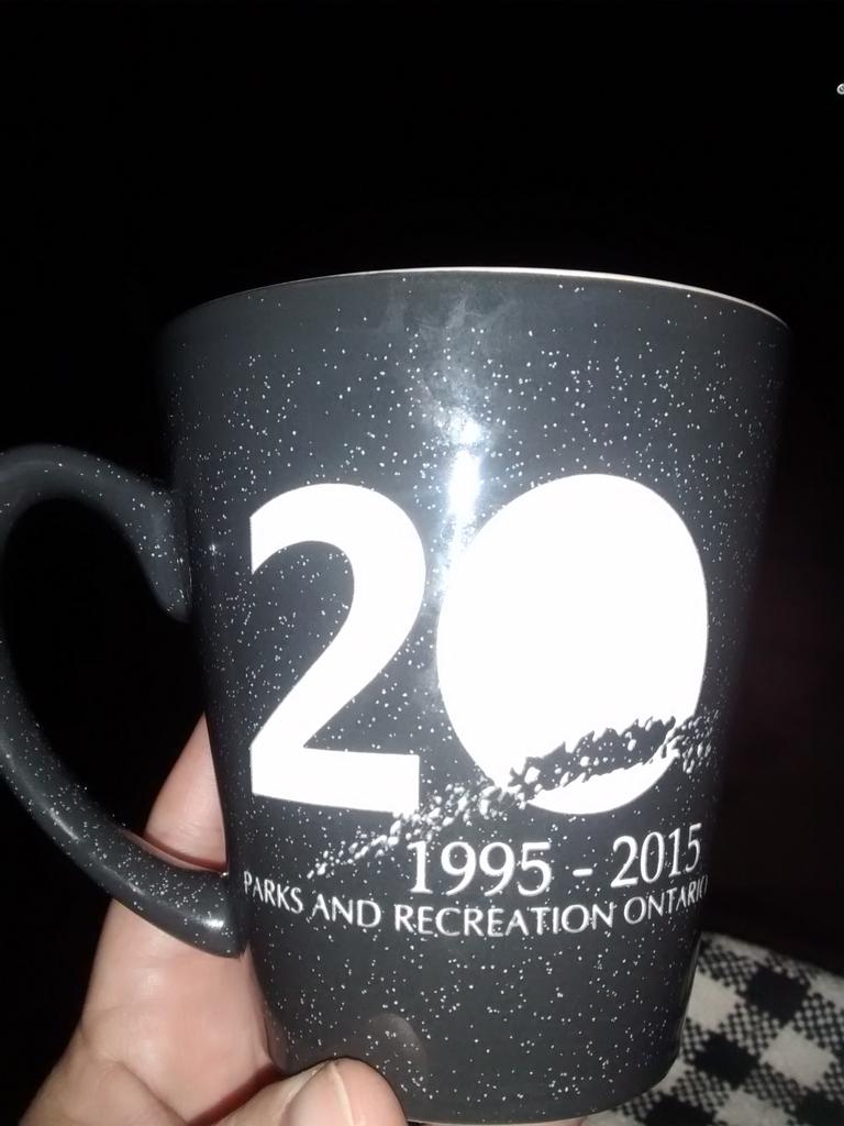 wuzagrundy's tweet photo. @PROntario thanks for the mug from presenting at #PROForum #20yearsofpro #lovemyearlgrey http://t.co/4KIdO0uAE1