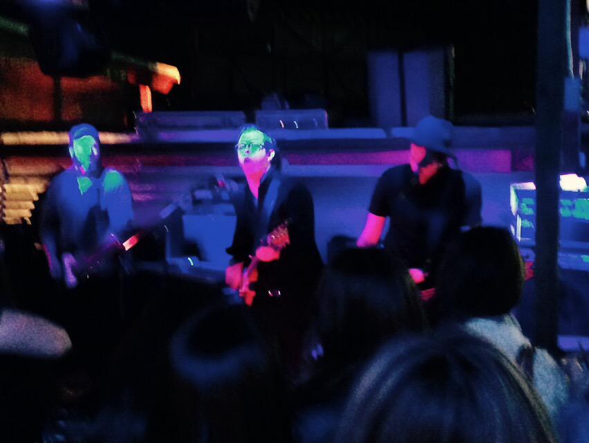 mikey_baha's tweet photo. @theRocketboys killing @stanleysfamous in #TylerTX @quietcompanytx up next  @erinbemery @ru5t1c  @TaylorGlenMuse http://t.co/YFWelVIwN9