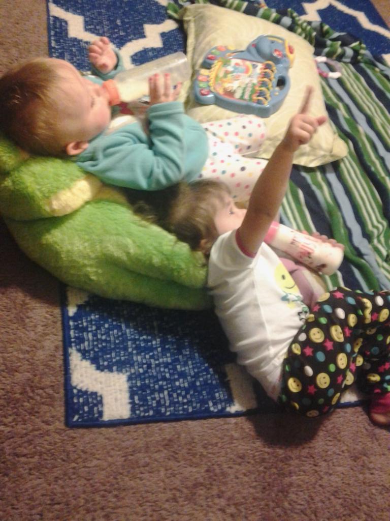 rainbowbritt420's tweet photo. @krys216syl #uBetterCare i have ur child as my hostage lol http://t.co/FlNGZUcJZI
