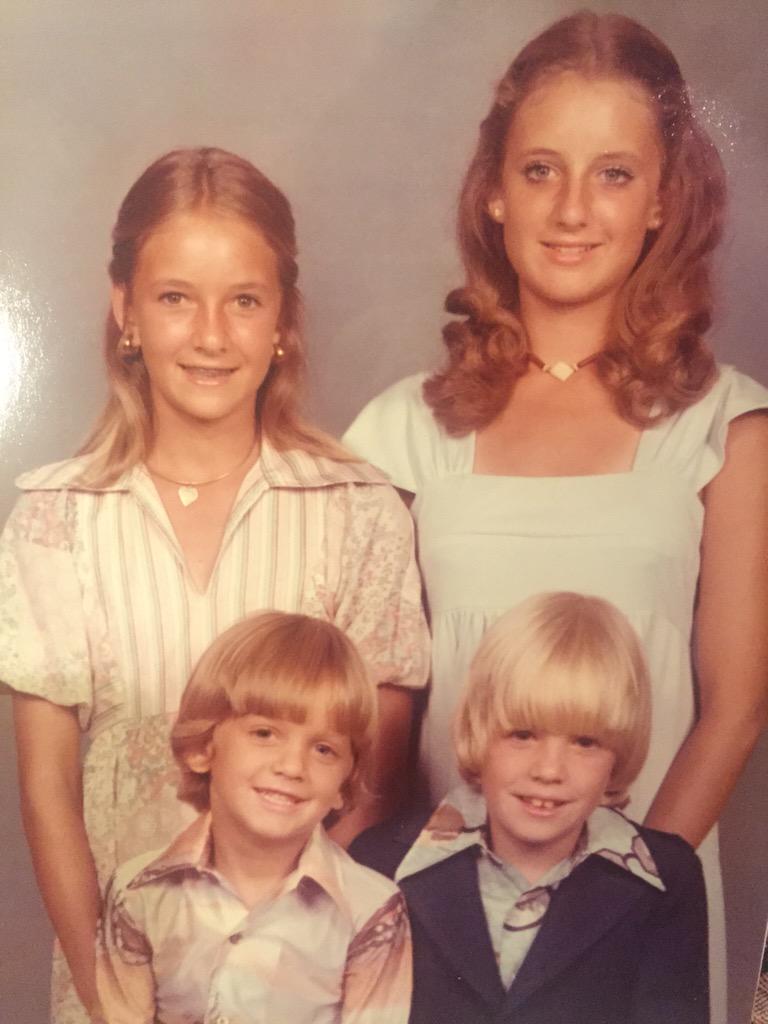 SamuelTScott2's tweet photo. National sibling day !! http://t.co/LKv7ptSqkw