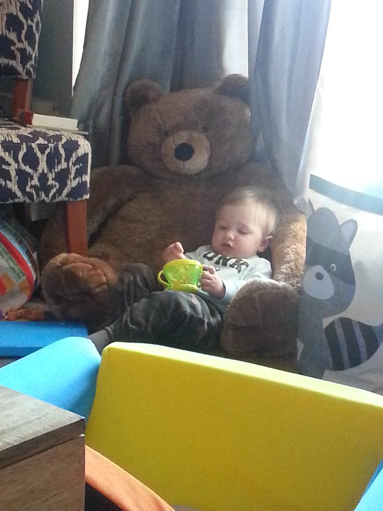rmacmyers's tweet photo. Another tough day off "work" with this guy. Day 92 #100happydays http://t.co/63L8xDtdrf