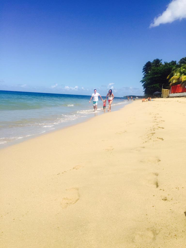 MarianaCabrera's tweet photo. Rincon #vacations #PuertoRico #beachrentals #conchaazul @PRTourismCo http://t.co/O3B81FST5U