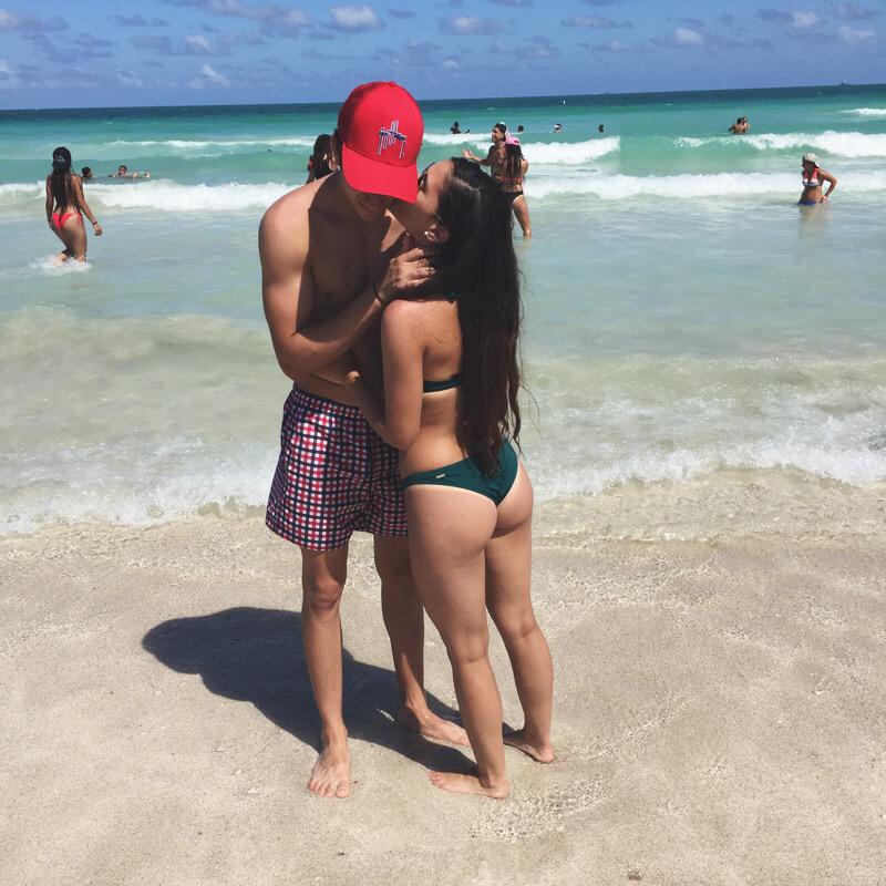 carohasfrecks tweet picture