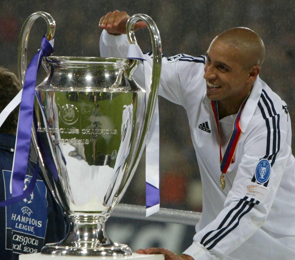                                Happy Birthday , Roberto Carlos 