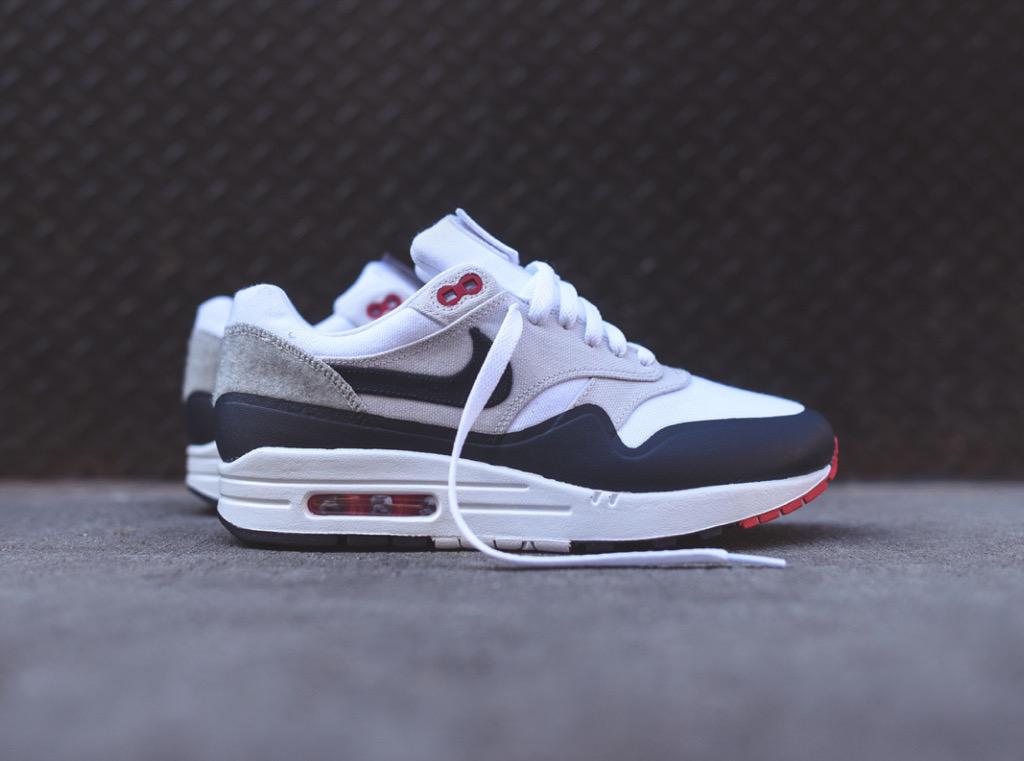 YourRareAir's tweet photo. 💢AIR MAX 1 PATCH PARIS [12] 💢JUST ADDED 🉐http://t.co/TExV5usRPT http://t.co/RWjjA2Q6UY
