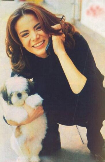 Angelica_Barva's tweet photo. Me vuelve loca su pelo, su piel su cintura, su sonrisa.. TODO DE ELLA 😭😍 
@silvnavarro http://t.co/WXpRp4m9MN