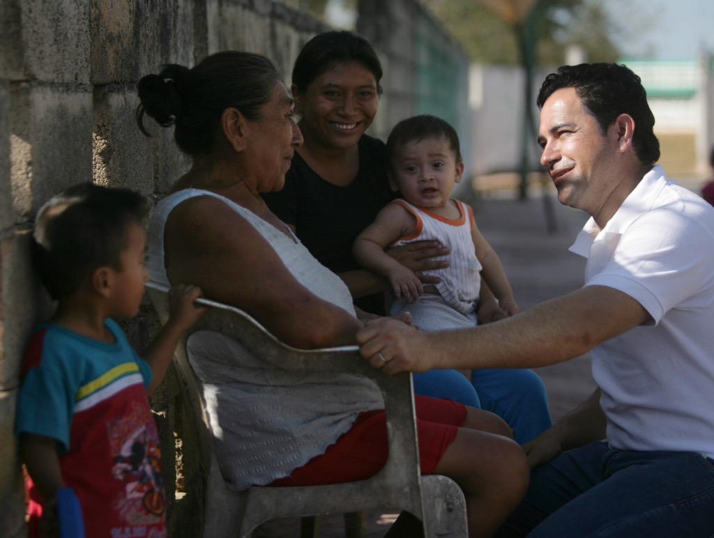 JLToledoM's tweet photo. Amigos de #LázaroCárdenas voy a trabajar por ustedes Táan in bin meyaj tumen te’ex #ConChanitoYoCuento http://t.co/kSqOq4TT8O