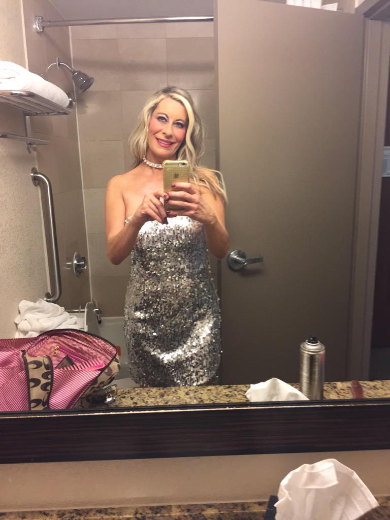 BunnyBeeCOS's tweet photo. Ready for #TXBF #Burlesque http://t.co/oJD9A3aUFX