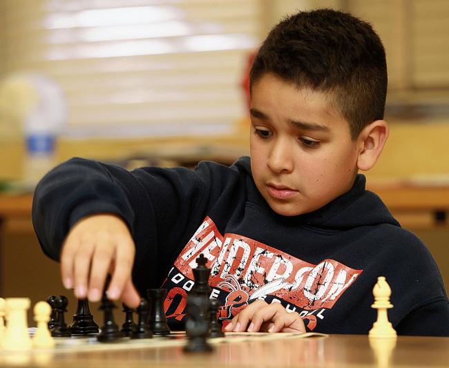 every1plays's tweet photo. Congrats to Henderson Middle @ELPASO_ISD Incredible story @L_M_Anderson http://t.co/Q2HXMO6axf #e1pCHESS @elpasotimes http://t.co/twtITBnyez