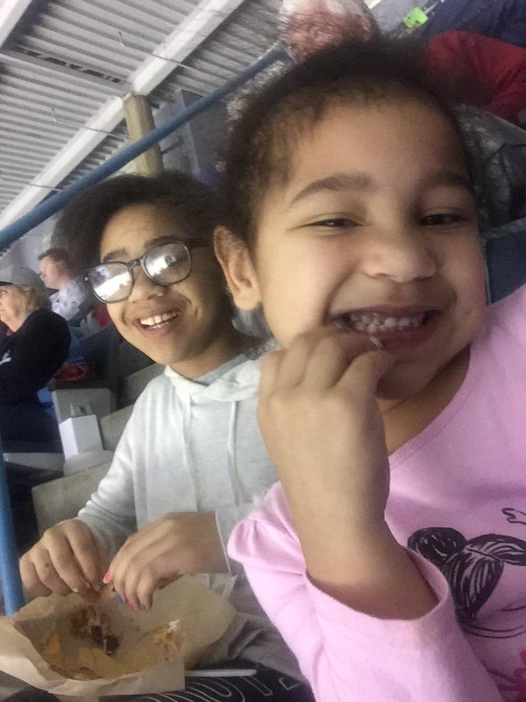 MelissaZydzik's tweet photo. My girls at the @mkeadmirals game!!! #NSBFanPic http://t.co/8txkR4h4qj