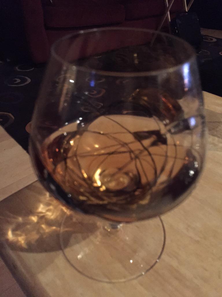 I really get inspired to drink whiskey neat when I watch #MadMen