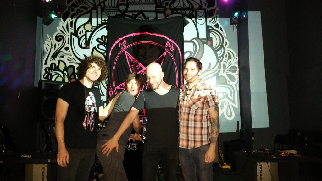 It's gettin' serious <a href="/unioneav/">Union</a> guys...1 hour and counting! <a href="/BloodDrunkRec/">Blood Drunk Records</a> <a href="/OverTheEffect/">Over The Effect</a> <a href="/linesinthesky/">Lines In the Sky</a>