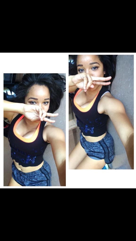 LaMayaboo2411's tweet photo. #DoubleTheTrouble 😈😌 #AfterWorkouts http://t.co/Zfx1GhyiYL