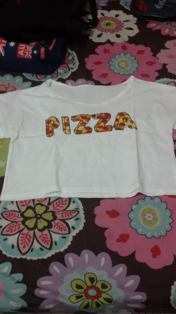 secondshophd's tweet image. Crop tee tulisannya Pizza 
Baru dateng minggu lalu
Sell : 50k
#barter #sell