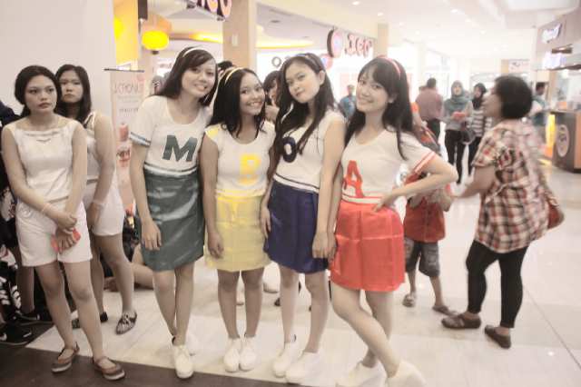 Red Vetveteen/4 member form <a href="/MallKCP/">KarawangCentralPlaza</a> 150322