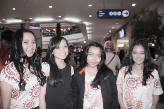 2NEY COVER  2NE1 <a href="/MallKCP/">KarawangCentralPlaza</a> 150322