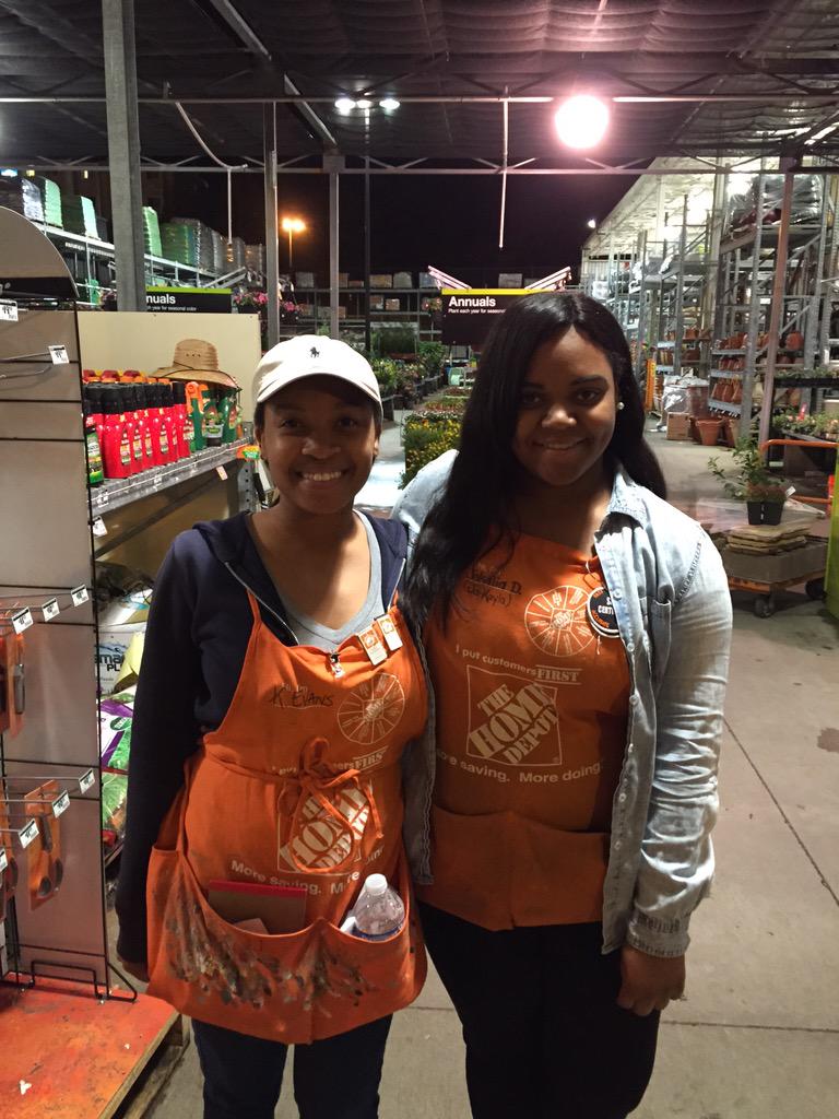 randyhaynie's tweet photo. Shout out to Kinetra & Jakalia for working outside additional time to serve our Tuscaloosa garden customers! #team877 http://t.co/9Hn56fDSlO